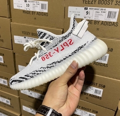 Imagem do Yeezy Boost 350 V2 Zebra