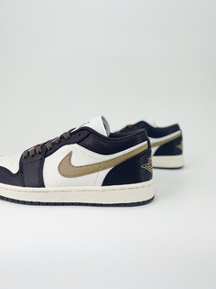 Imagem do Air Jordan 1 Low Shadow Brown