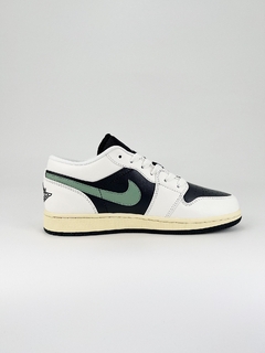 Imagem do Air Jordan 1 Low Jade Smoke