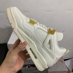 Air Jordan 4 Retro Metallic Gold na internet