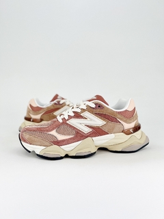 New Balance 9060 Sparrow Flat Taupe na internet