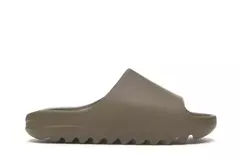 Yeezy Slide “Earth Brown”