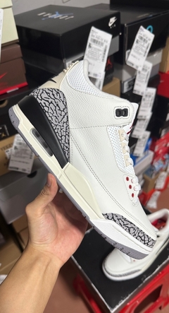 Air Jordan 3 Retro White Cement Reimagined na internet