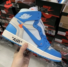 Off-White x Air Jordan 1 High “UNC” na internet