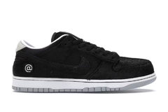 Medicom Toy x Nike SB Dunk Low “BE@RBRICK”