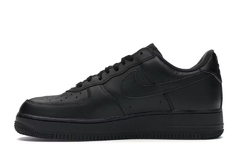 Supreme x Air Force 1 Low na internet