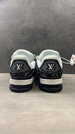 Imagem do Louis Vuitton LV Trainer White Black