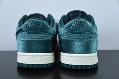 Imagem do Nike Dunk Low Velvet Teal