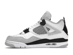 Air Jordan 4 Retro Military Black na internet