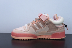 Bad Bunny x Adidas Forum Low Pink Easter Egg na internet