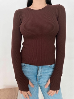 sweater cuello redondo ojal en internet