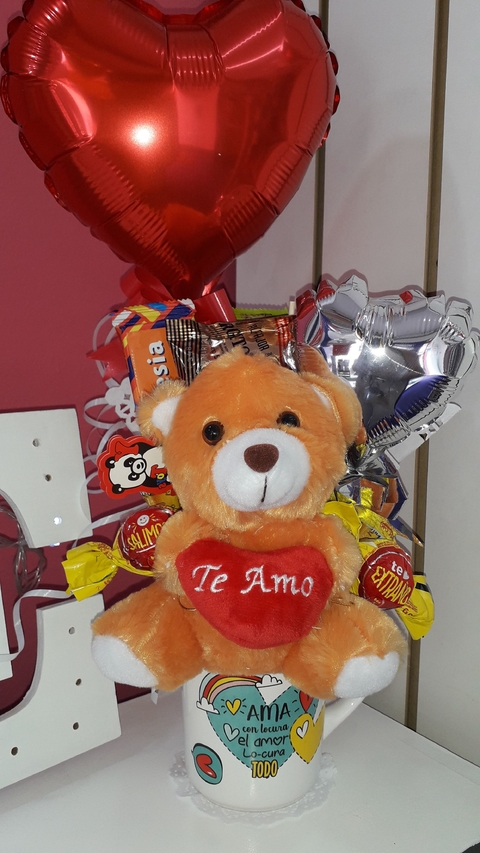 Dulcelandia - Listos para festejar San Valentín, contamos con monos de  peluche, chocolates, globos, banderines y mas!!🥰🧸🐰🍫💝