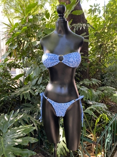 Bikini azul floreado