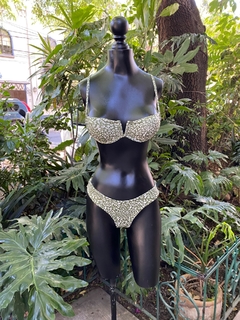 bikini verde con animal print blanco - comprar en línea