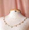 Chocker corações dourada