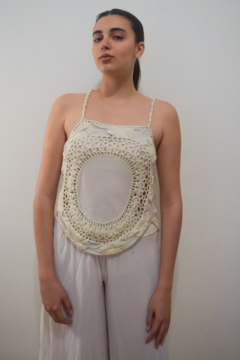 Musculosa con crochet circular