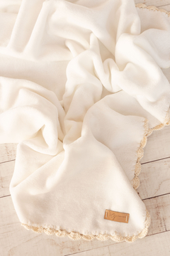 Mantas Blanca de Polar Soft con Corderito - comprar online