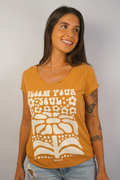 Camiseta Bloom you Soul - comprar online