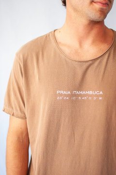 Camiseta coordenadas Itamambuca - Praiah