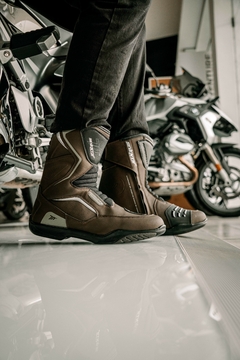 Bota Moto Touring Seventy Marron en internet