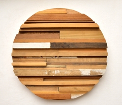 Serie Circlos / Escultura -Ensamble de maderas manufacturadas- 37 cm de circunferencia x 8 cm profundidad