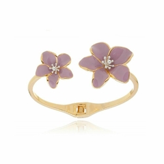 Bracelete design flor violeta.