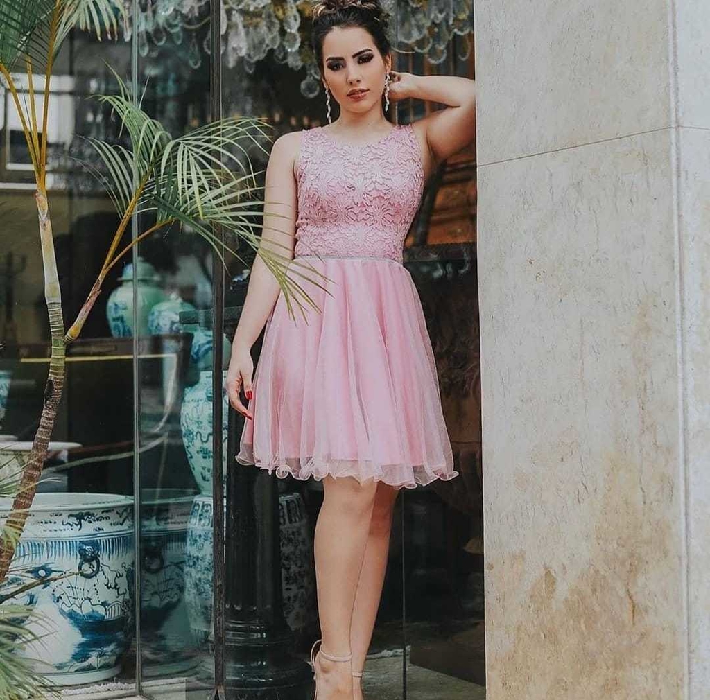 Vestido com saia store de tule curto