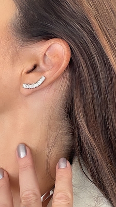 Imagem do EARCUFF SHINE ZIRCÔNIAS BANHADO EM RÓDIO BRANCO - 2,5cm