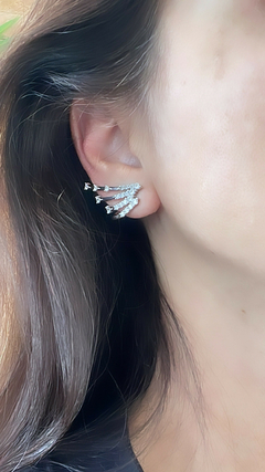 EARCUFF CHARME COM ZIRCÔNIAS BANHADO NO RÓDIO - 4 cm - comprar online