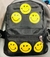 MOCHILA CARITA DE EMOJI CHICO ( PRECIO EN LIQUIDACION POR ALGUN DEFECTO EN LOS CIERRES )