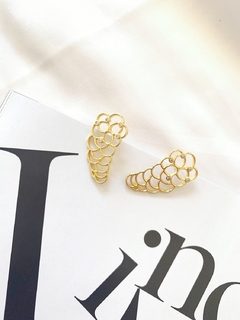 Brinco Ear Cuff Colmeia de Ouro 18k