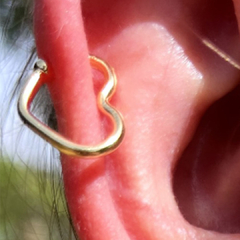 Piercing Falso Forma de Coração Banhado em Ouro 18k