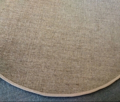 #324 Carpeta Sisal SCD 1.70m diámetro. Borde al tono - Alfombras Alsina 