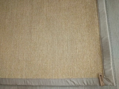 #396 CARPETA SISAL SCB 1.35m x 1.25m CON BORDE TELA 5cm