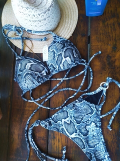 Bikini reptil