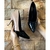 Scarpin nude com preto