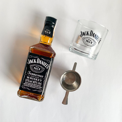 Whiskey Jack Daniel's 375ml + Copo + Dosador | Caixa de Kraft P - Le Drink Box - Presentes Para Quem Ama Bons Drinks