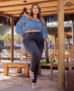 CALÇA JEANS PLUSSIZE MARMORIZADA PRETA na internet