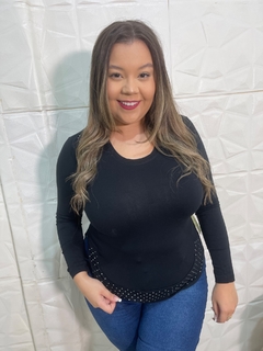 BLUSA ALONGADA PRETO COM BRILHOS - comprar online