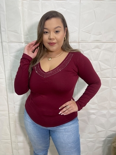 BLUSA GOLA V COM BRILHOS MARSALA