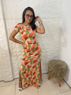 VESTIDO LONGO ESTAMPADO QUADRICULADO COM FENDA - comprar online