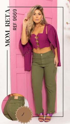 CALÇA JEANS MOM RETA VERDE MILITAR - Moda Básica & Identidade Urbana