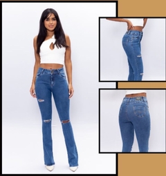 CALÇA JEANS BOOT CUT BOTÃO DUPLO