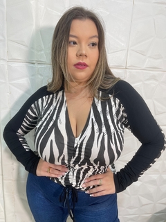 BLUSA ZEBRA COM AJUSTE FRONTAL - comprar online