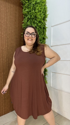 VESTIDO REGATA VISCOLYCRA BÁSICO PLUSSIZE MARROM