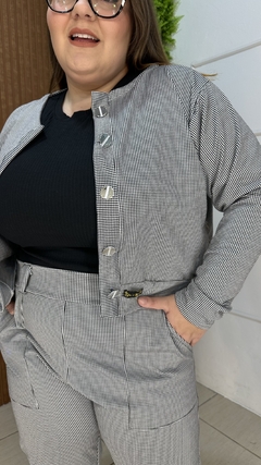 CONJUNTO JACARZINHO PRETO E BRANCO PLUSSIZE na internet