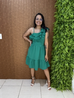 VESTIDO OMBRO SÓ BABADOS VERDE - comprar online