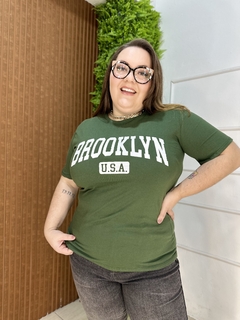 T-SHIRT PLUS BROKLYN VERDE MILITAR - comprar online