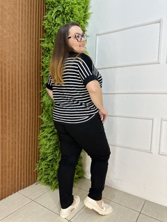 BLUSA AMPLA PLUSSIZE MODAL LISTRADO na internet