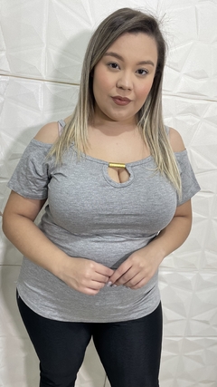 BLUSA OMBRO DE FORA CINZA